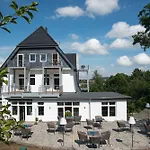Liono Boutiquehotel 고슬라르